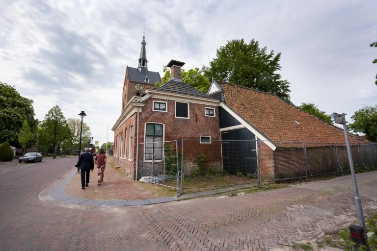 Straat in een Gronings dorp